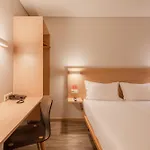 Moov Porto Norte Hotel 2*