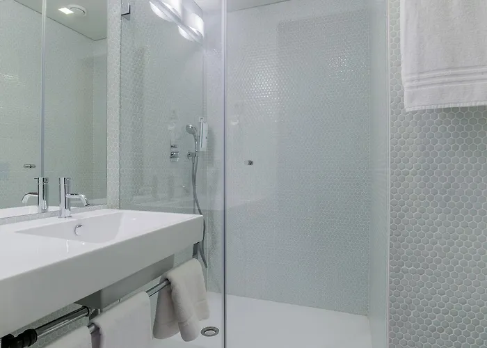 Отель Moov Porto Norte 2*