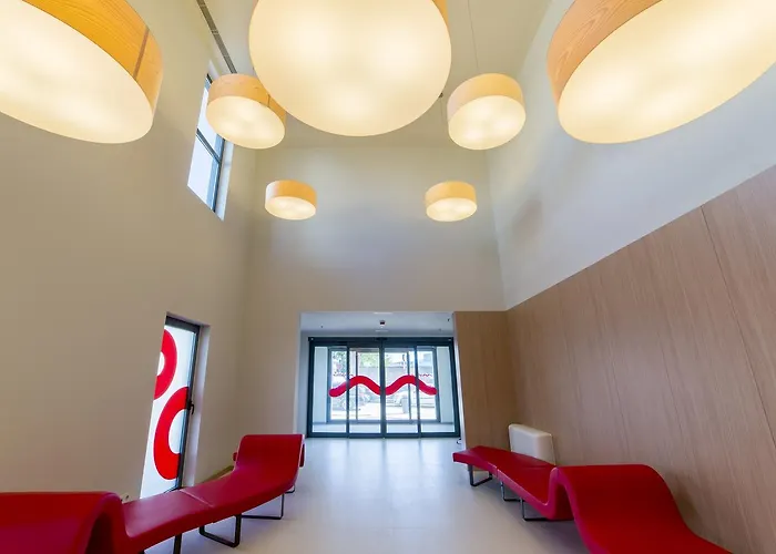 Moov Porto Norte Отель 2*