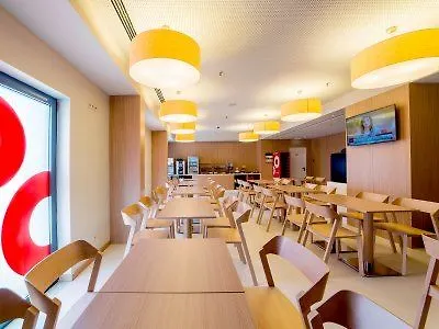 Отель Moov Porto Norte 2*