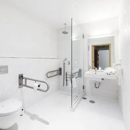 Hotel Moov Porto Norte 2*