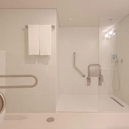 Moov Porto Norte Hotel