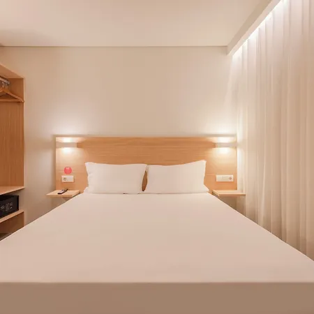 Moov Porto Norte מלון