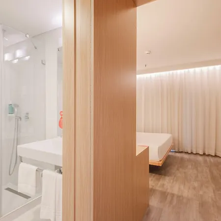 Moov Porto Norte Hotel 2*