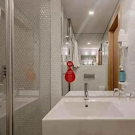 姆夫波尔图北酒店 酒店 2*