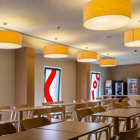 מלון Moov Porto Norte 2*