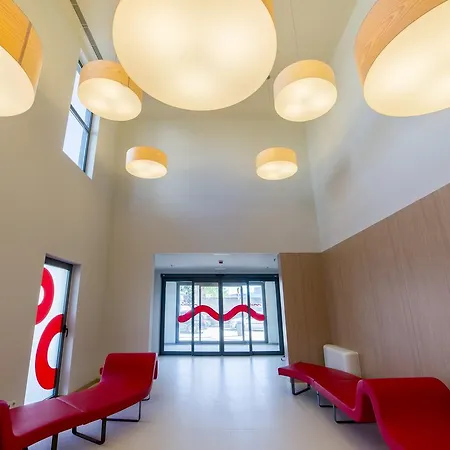 Moov Porto Norte Hotel 2*