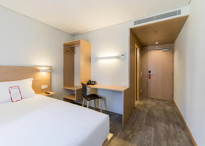 Moov Porto Norte Hotel 2*