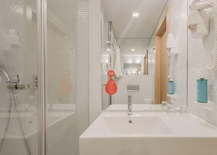 Hotel Moov Porto Norte 2*